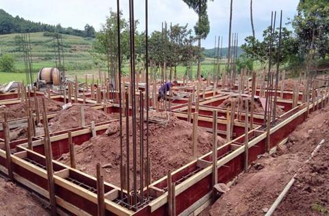 農村自建房基礎如何施工才更好更穩?